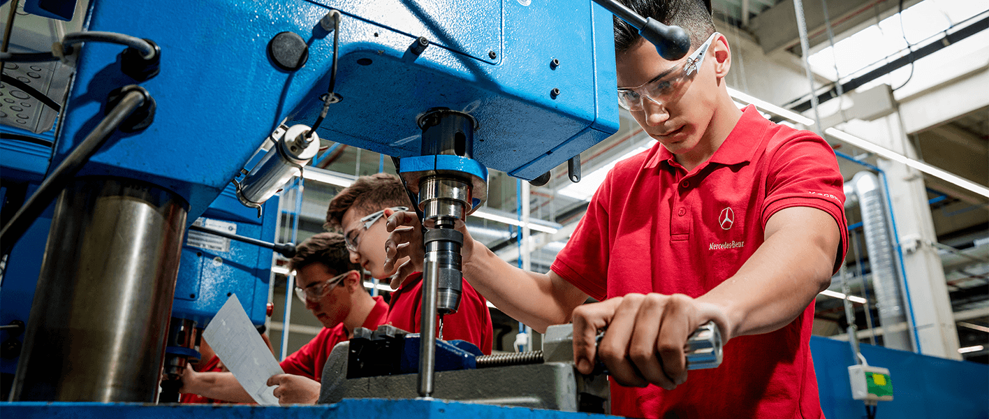 Dual vocational secondary education