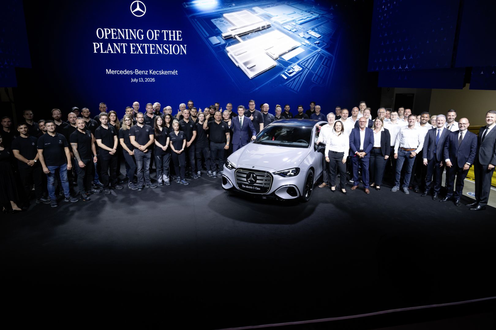 A Mercedes-Benz átadta kibővített kecskeméti gyárát és megkezdte az új elektromos C-osztály sorozatgyártását